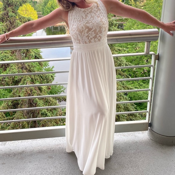 Lulus white dress- worn once - Picture 1 of 2